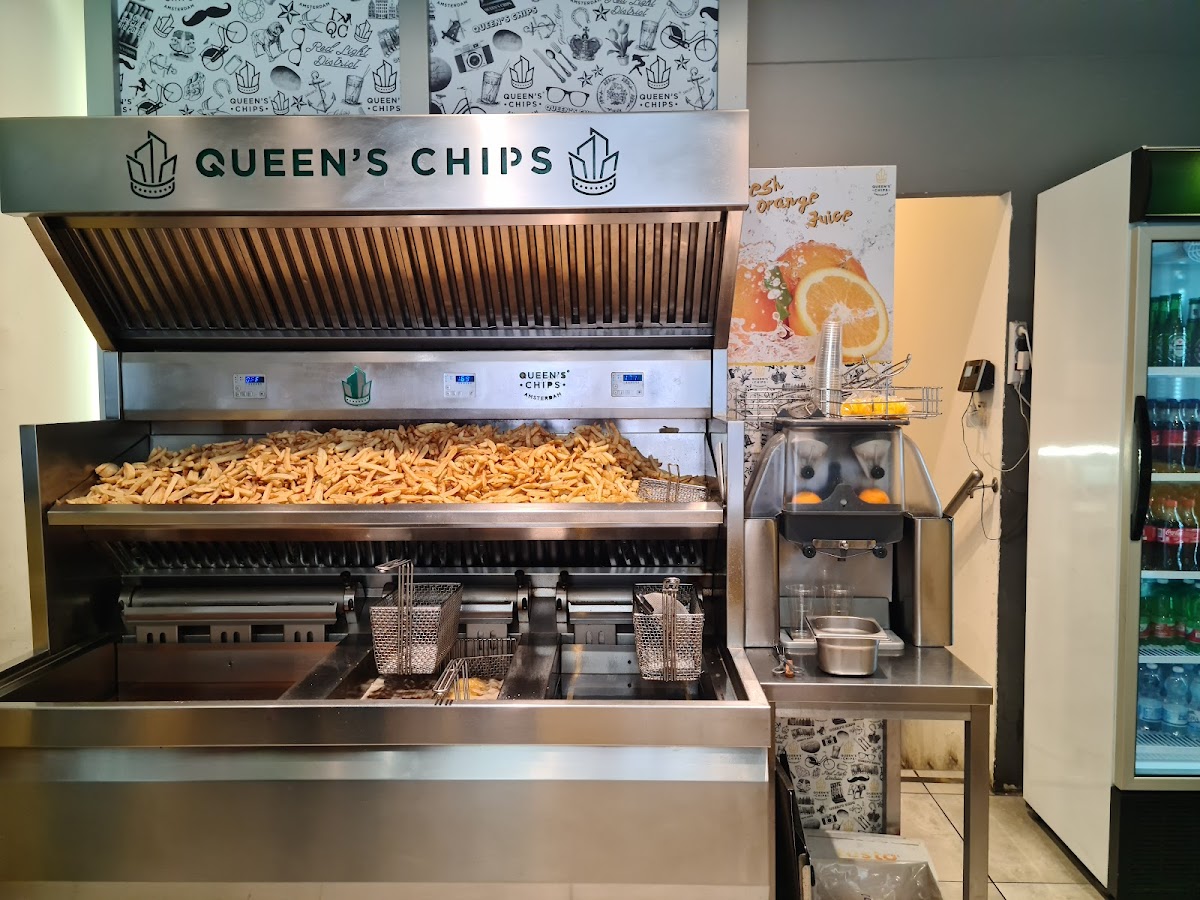 Queen's Chips Photos 2